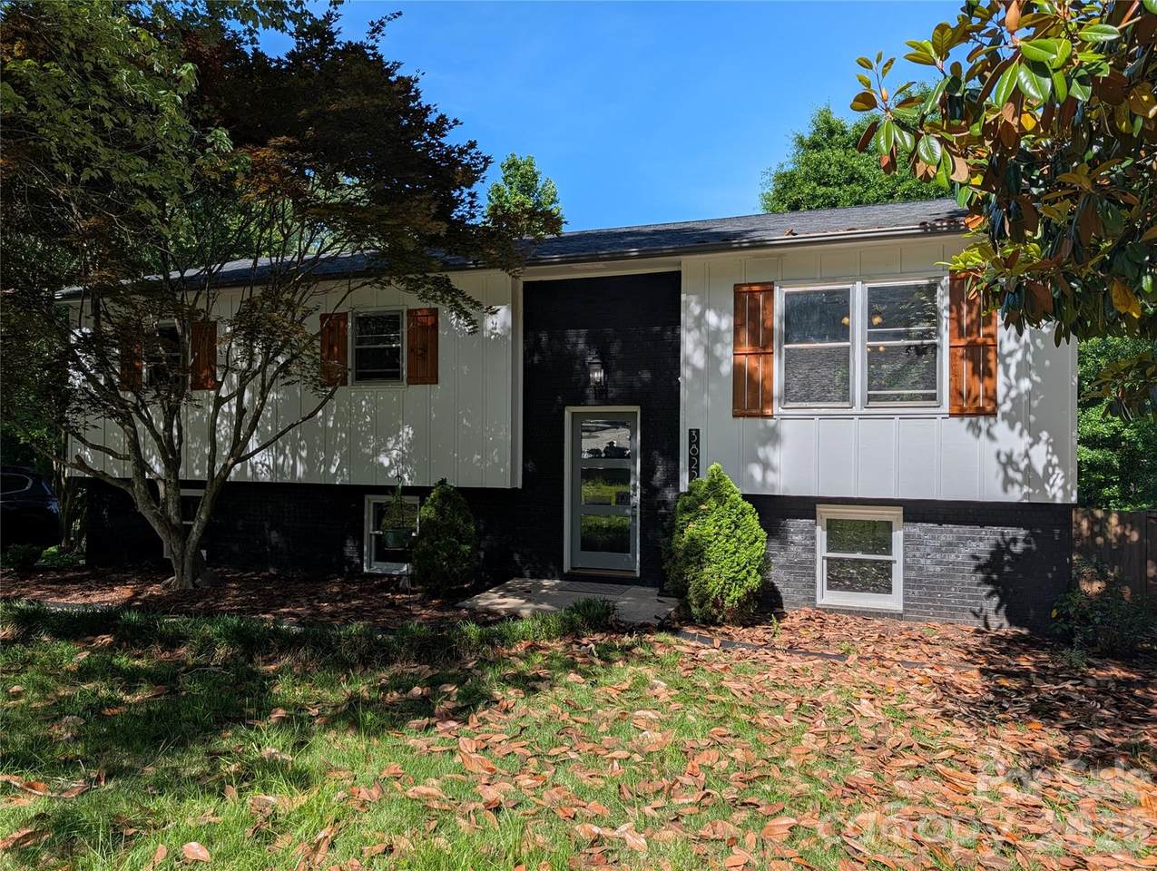 3822 Newhall Drive - Photo 1