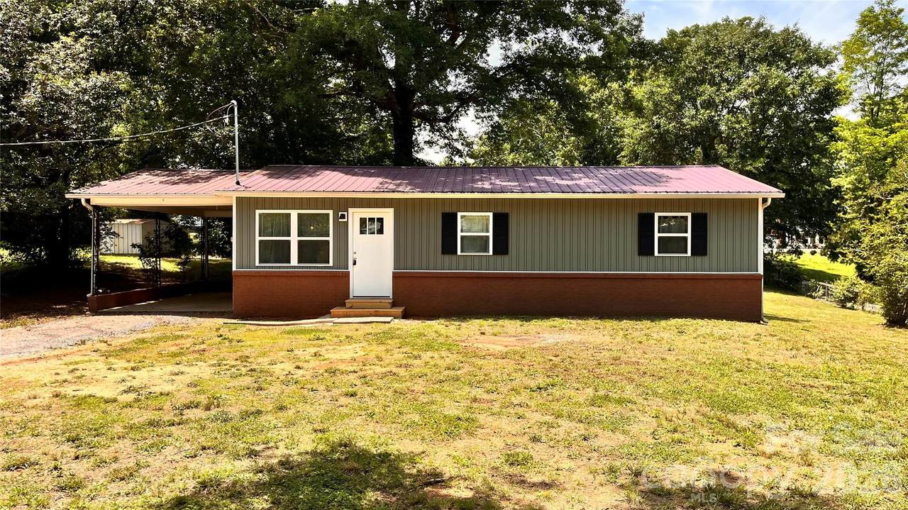 4009 Smokey Creek Road - Photo 1