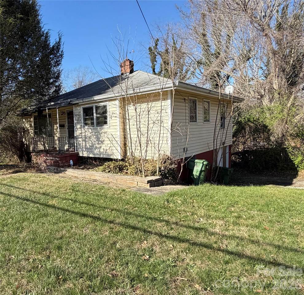323 Pearson Drive - Photo 1