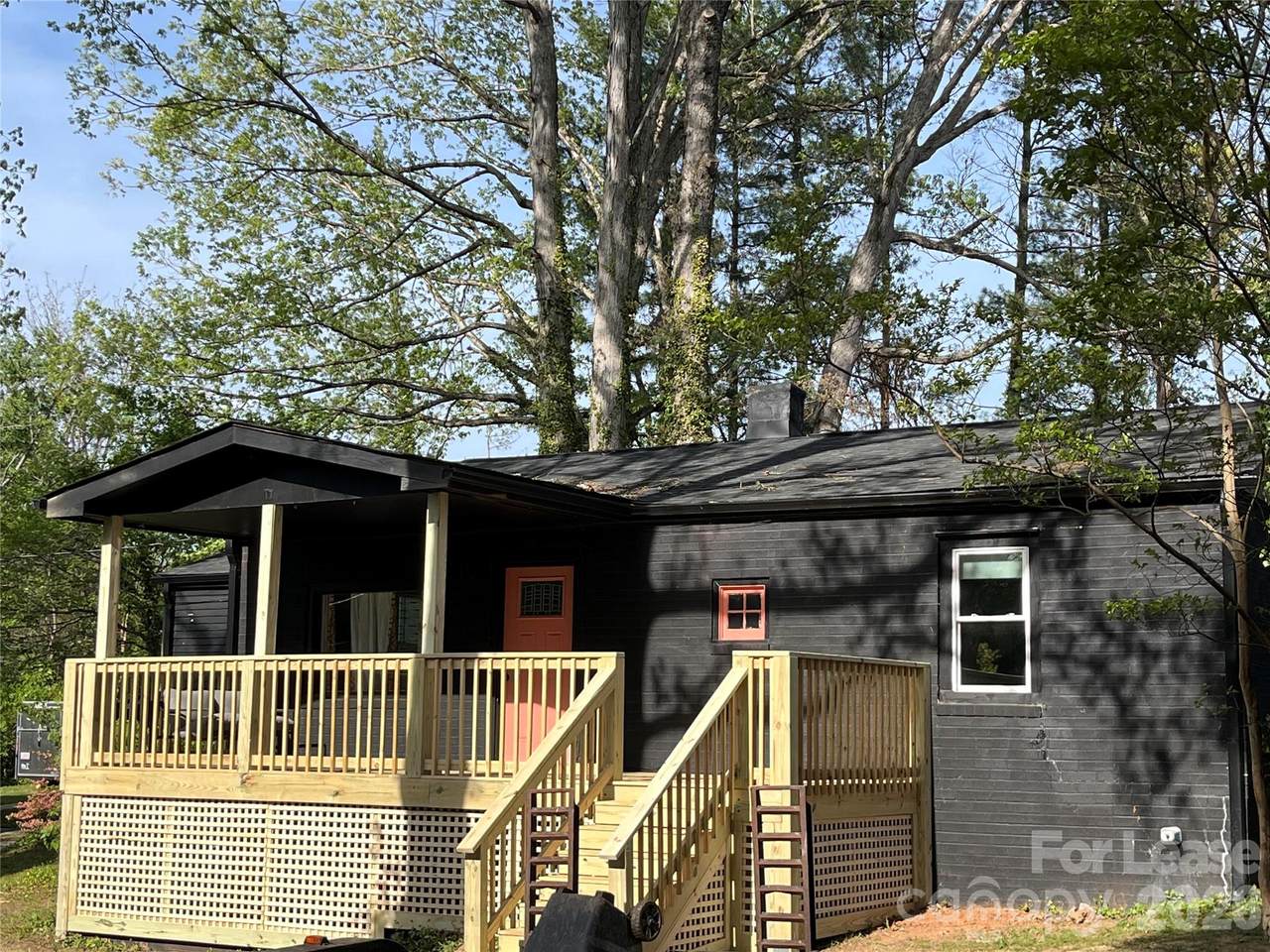 17 Springdale Avenue - Photo 1