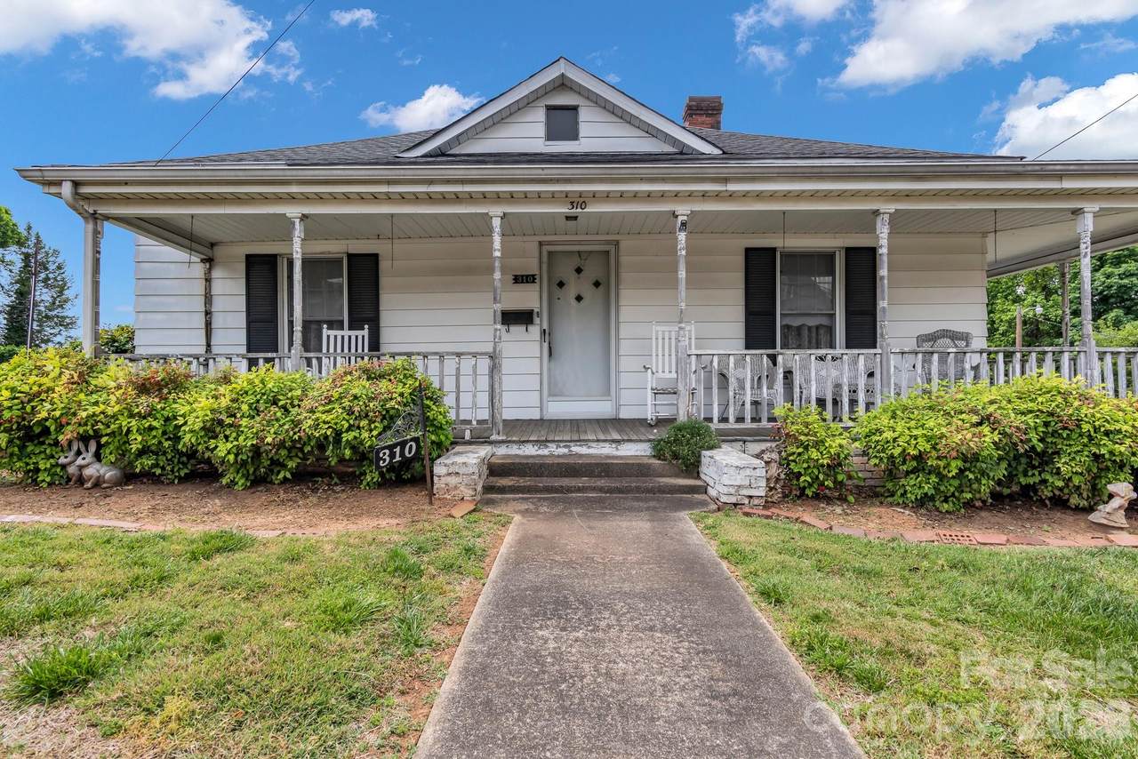 310 Ryder Avenue - Photo 1