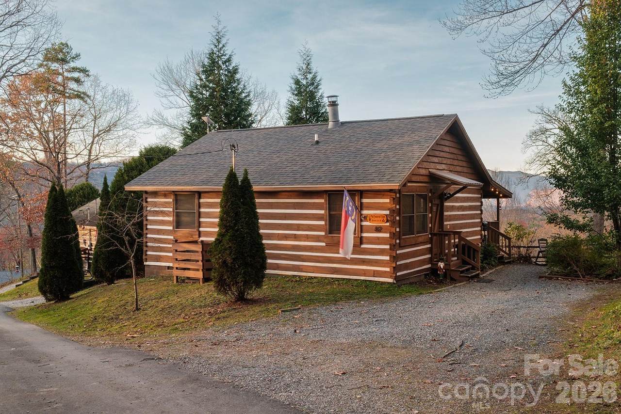 658 Biltmore Circle - Photo 1