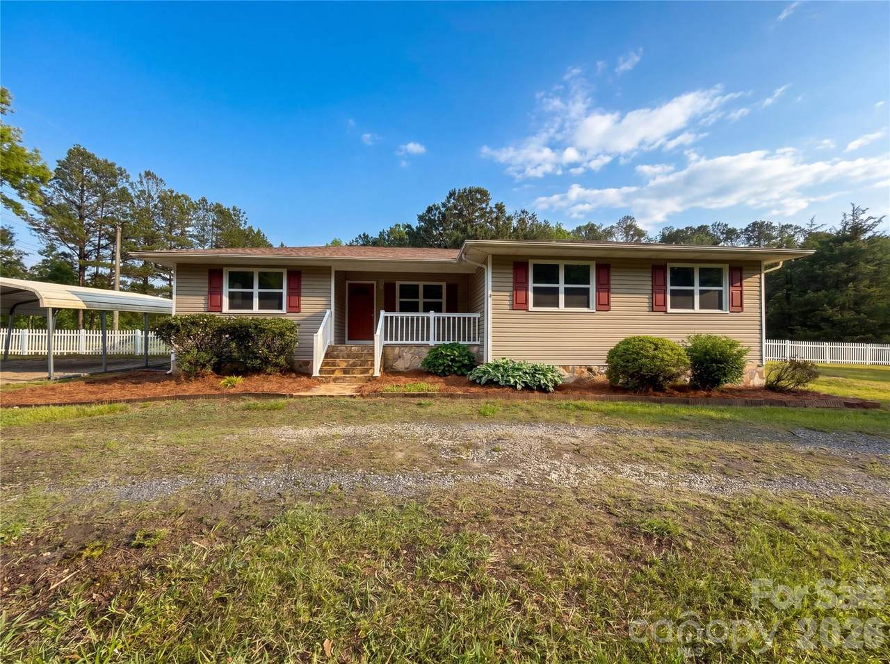 565 Rutledge Drive - Photo 1