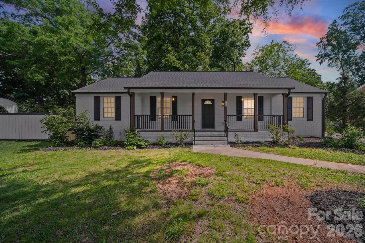 1421 Tyvola Road - Photo 1