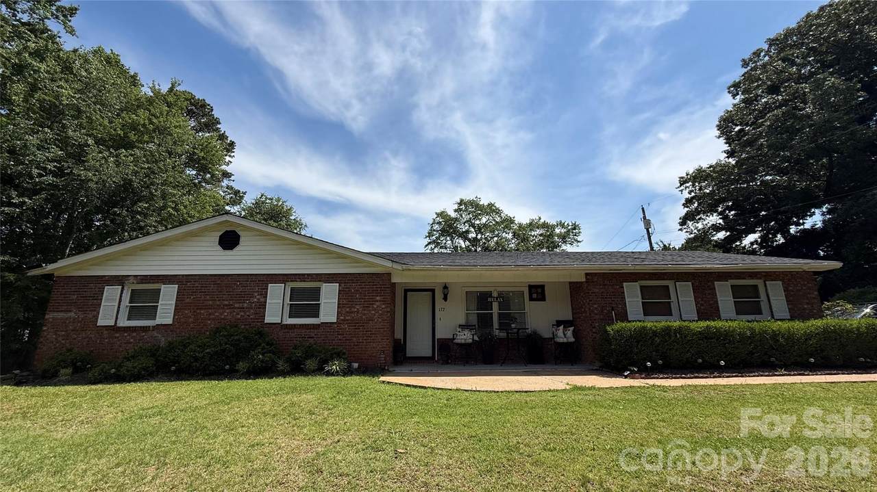 172 Parkland Drive - Photo 1