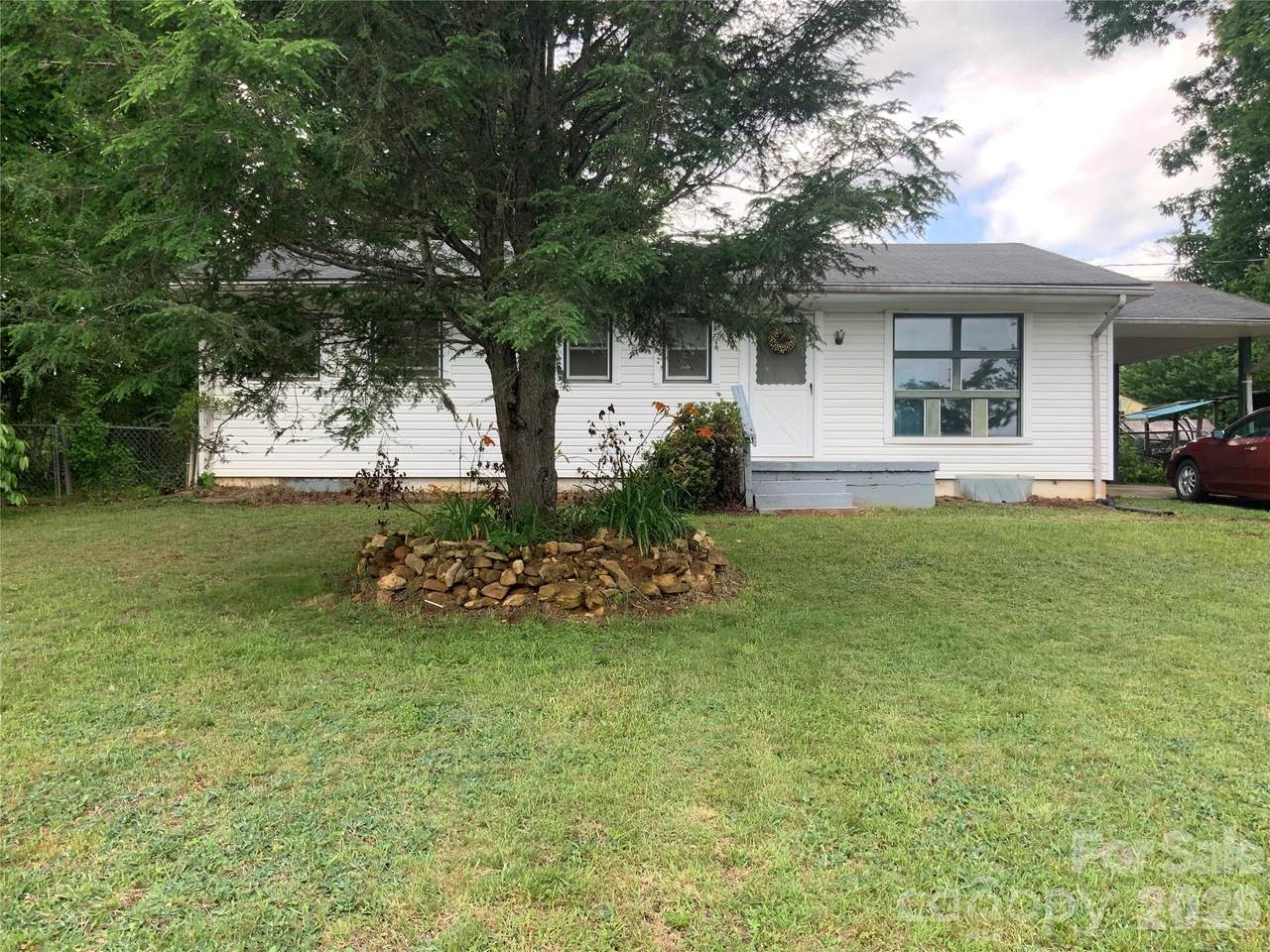 37 Hartshorn Drive - Photo 1