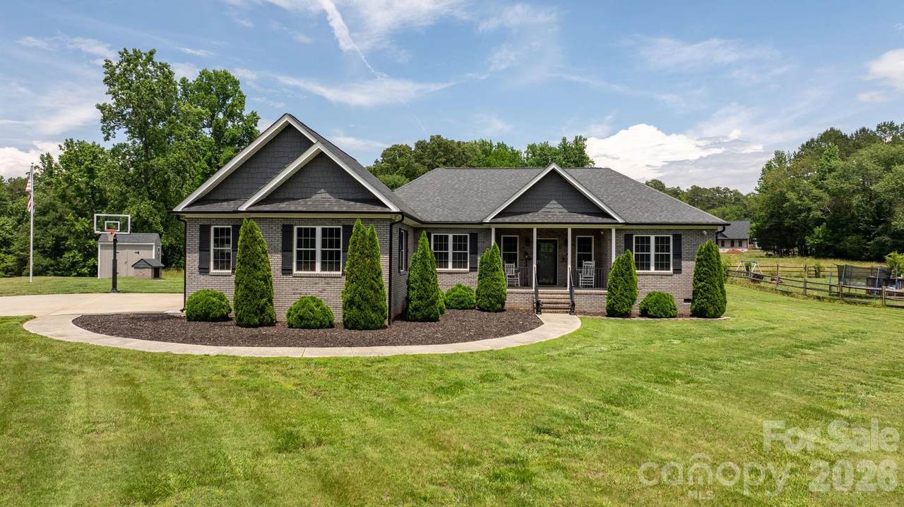 1100 Rainbow Drive - Photo 1