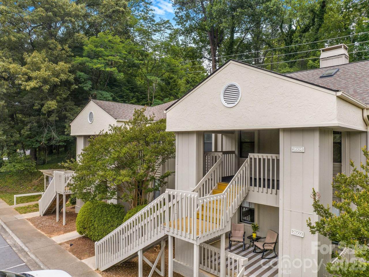 2604 Vineyard Boulevard - Photo 1