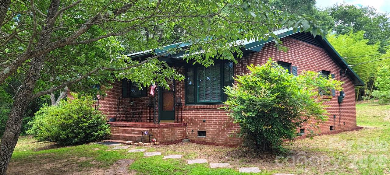 3702 Jonesville Lockhart Highway - Photo 1