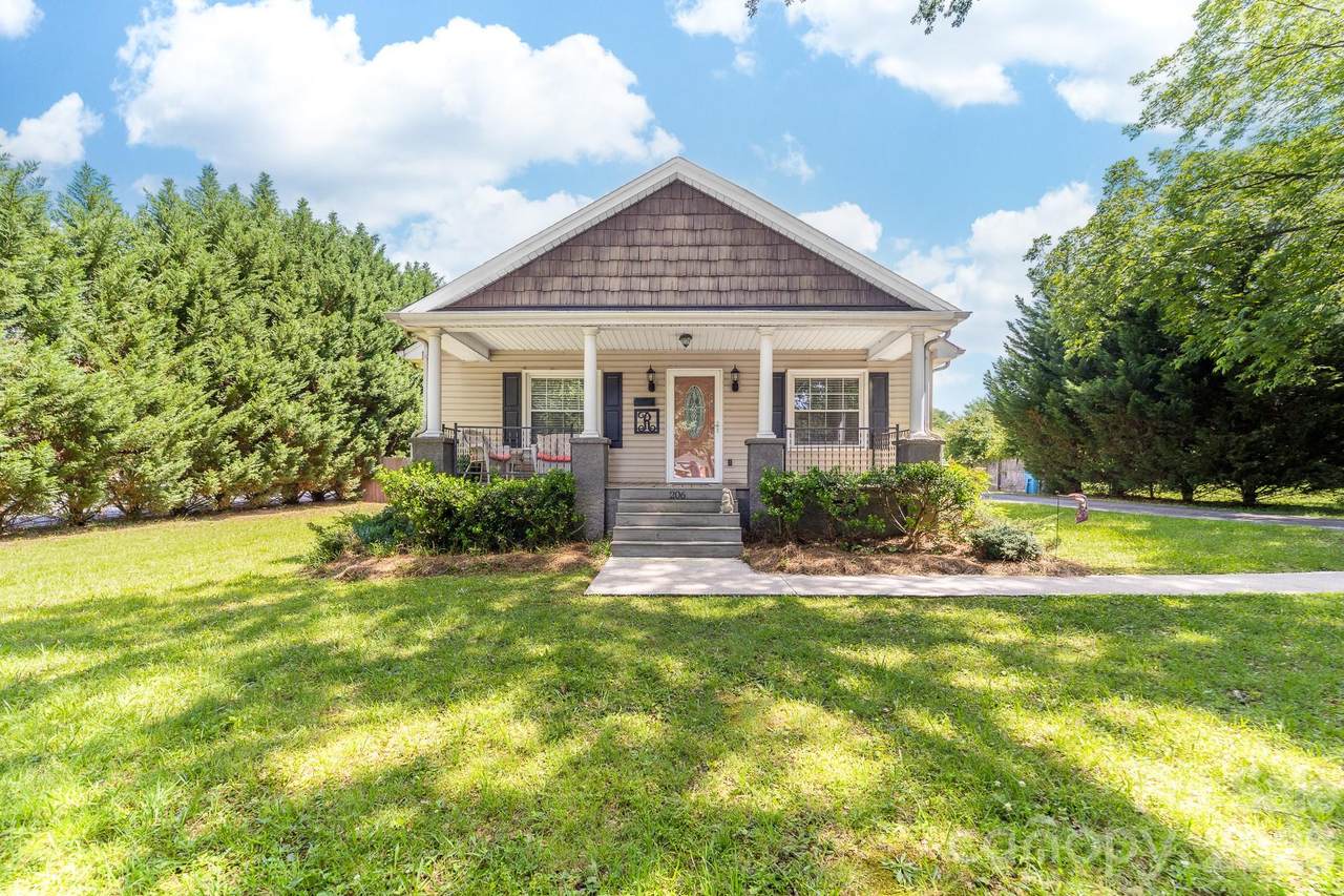 206 Eagle Road - Photo 1