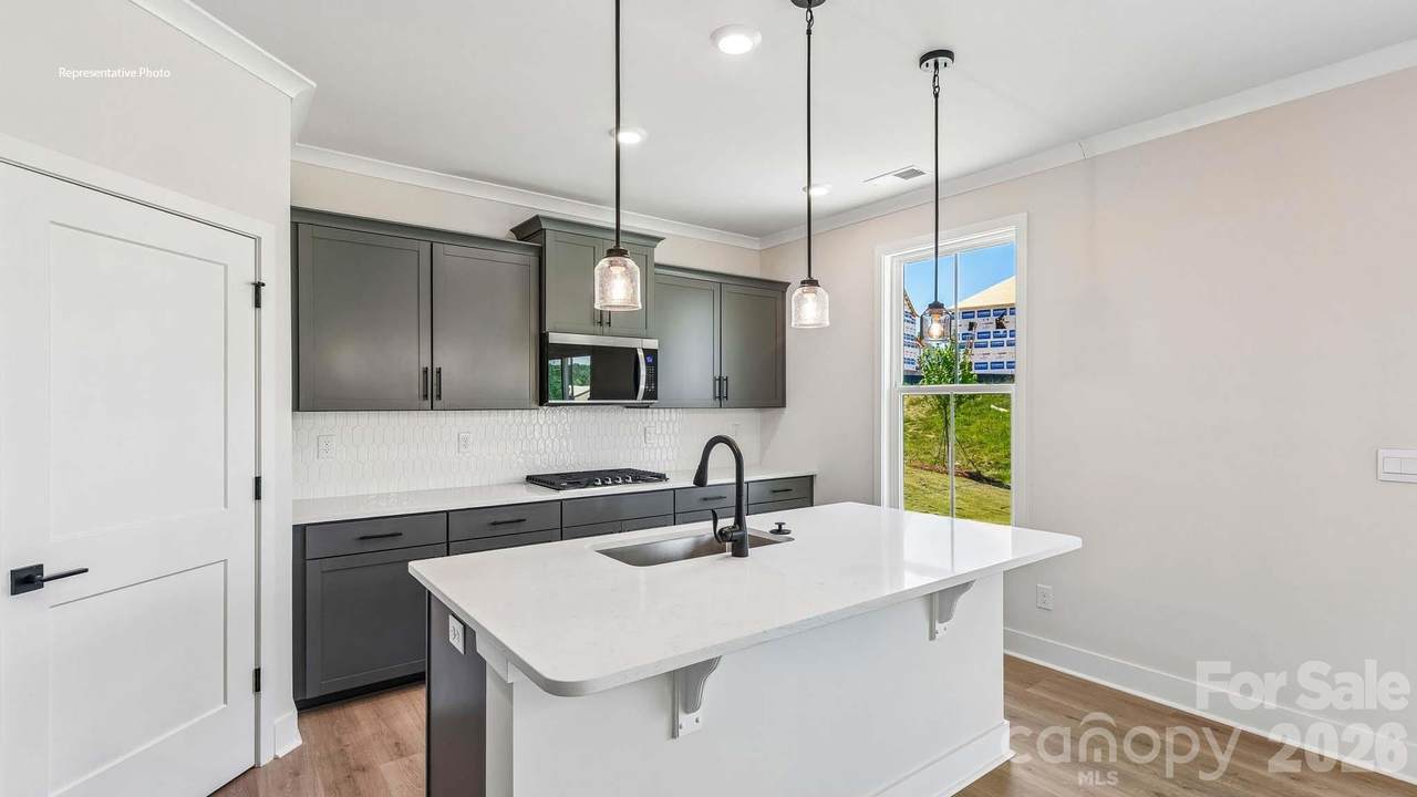 528 Mahogany Road - Photo 1