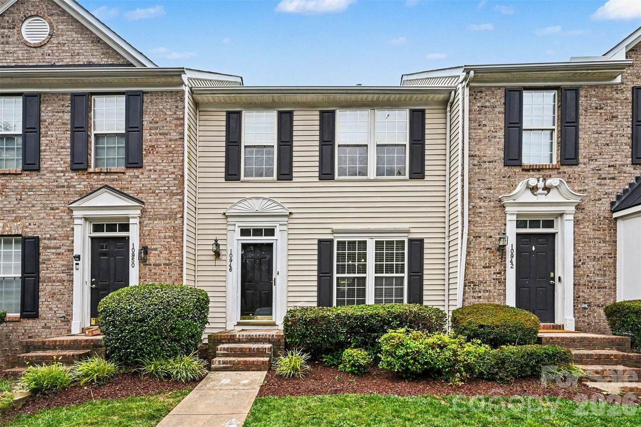 10946 Garden Oaks Lane - Photo 1