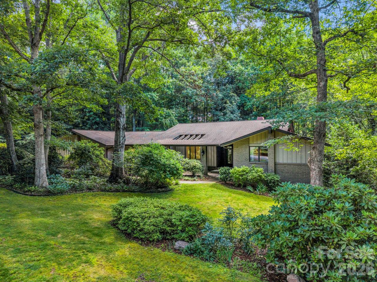 115 Woodhaven Drive - Photo 1