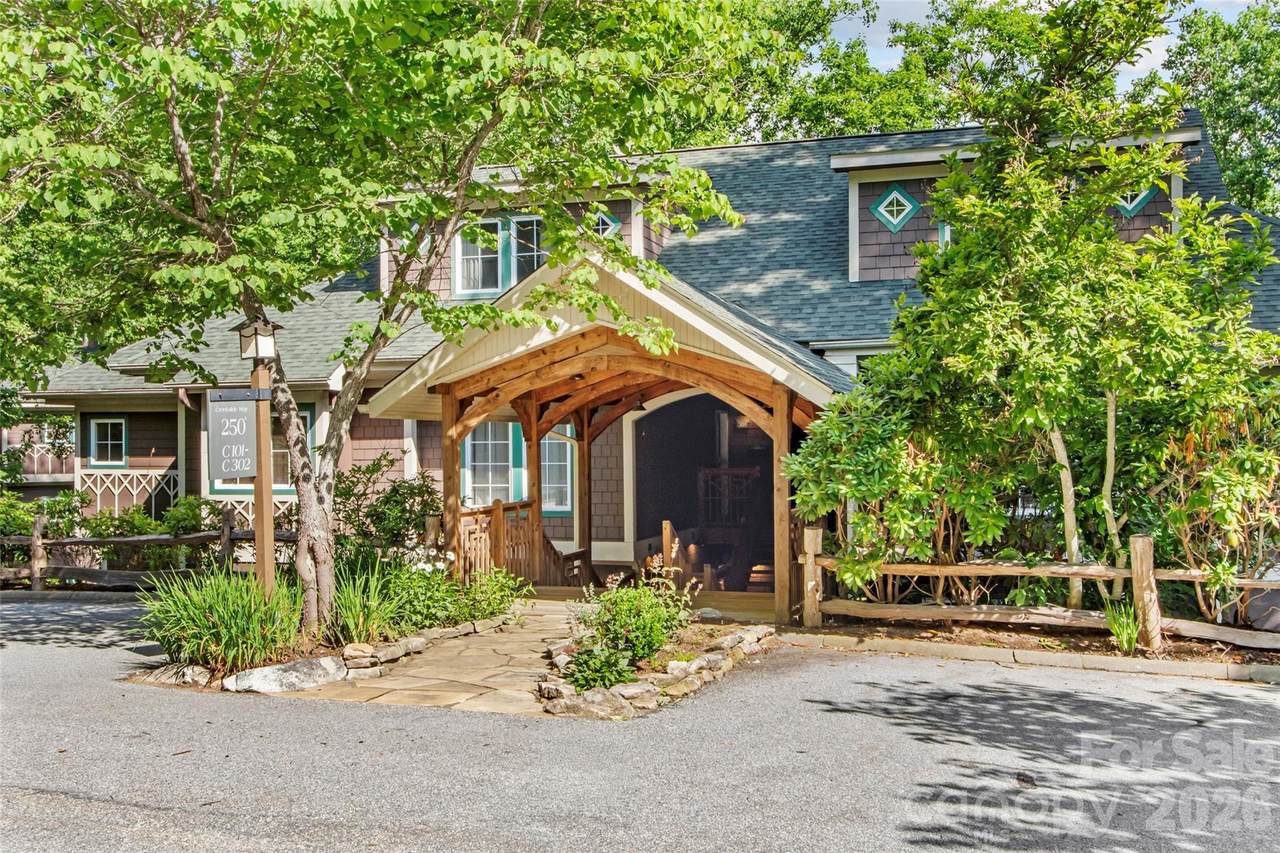 250 Creekside Way - Photo 1