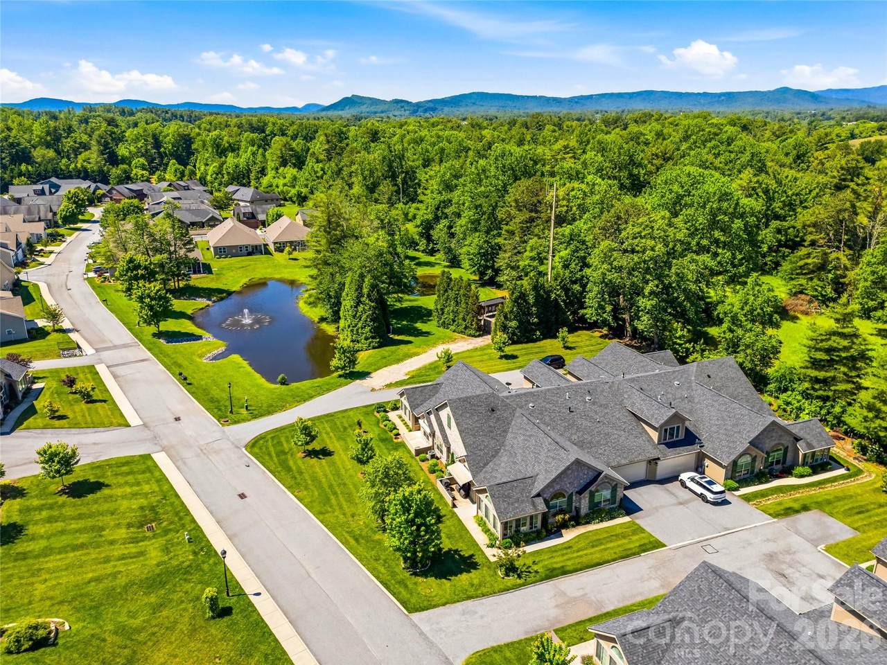 426 Summerfield Place - Photo 1