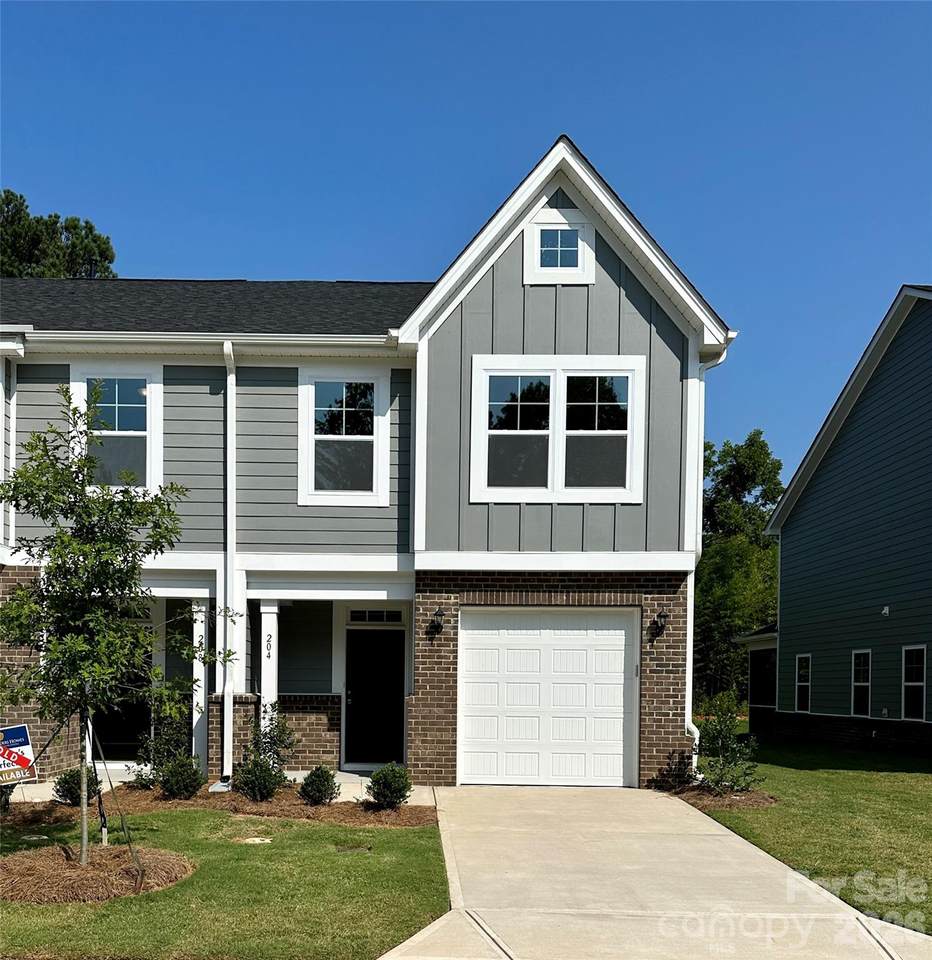 204 Bella Lane - Photo 1