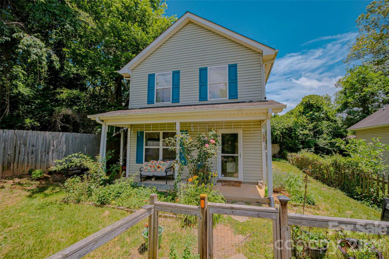 7 Dogwood Lane - Photo 1