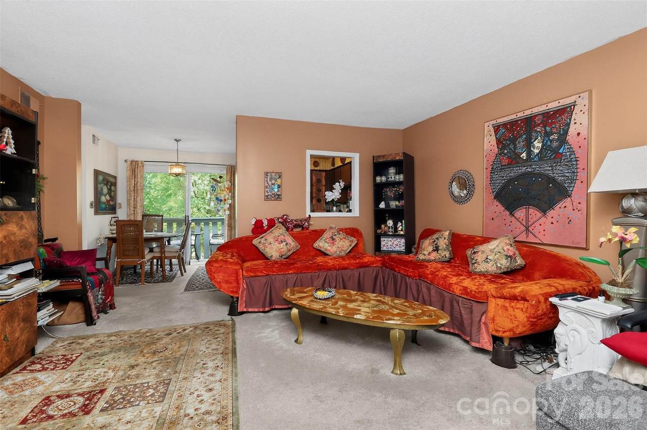 1906 Meadowlark Lane - Photo 1