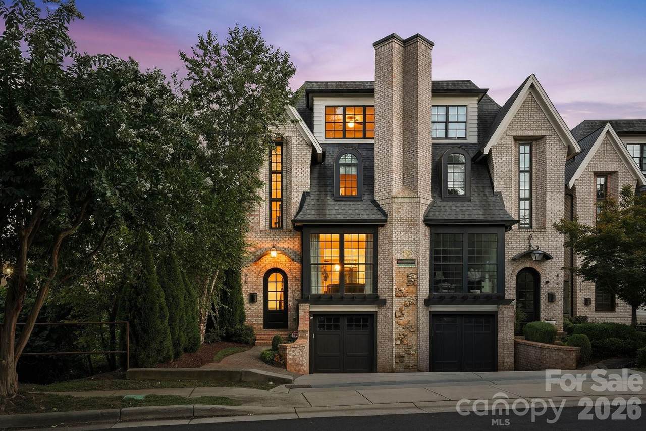 818 Ideal Way - Photo 1
