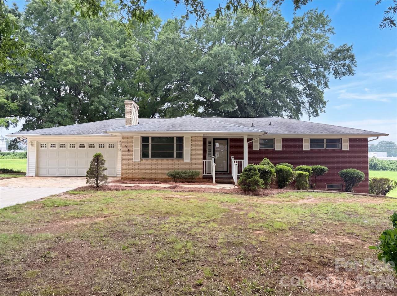1580 Cloaninger Avenue - Photo 1