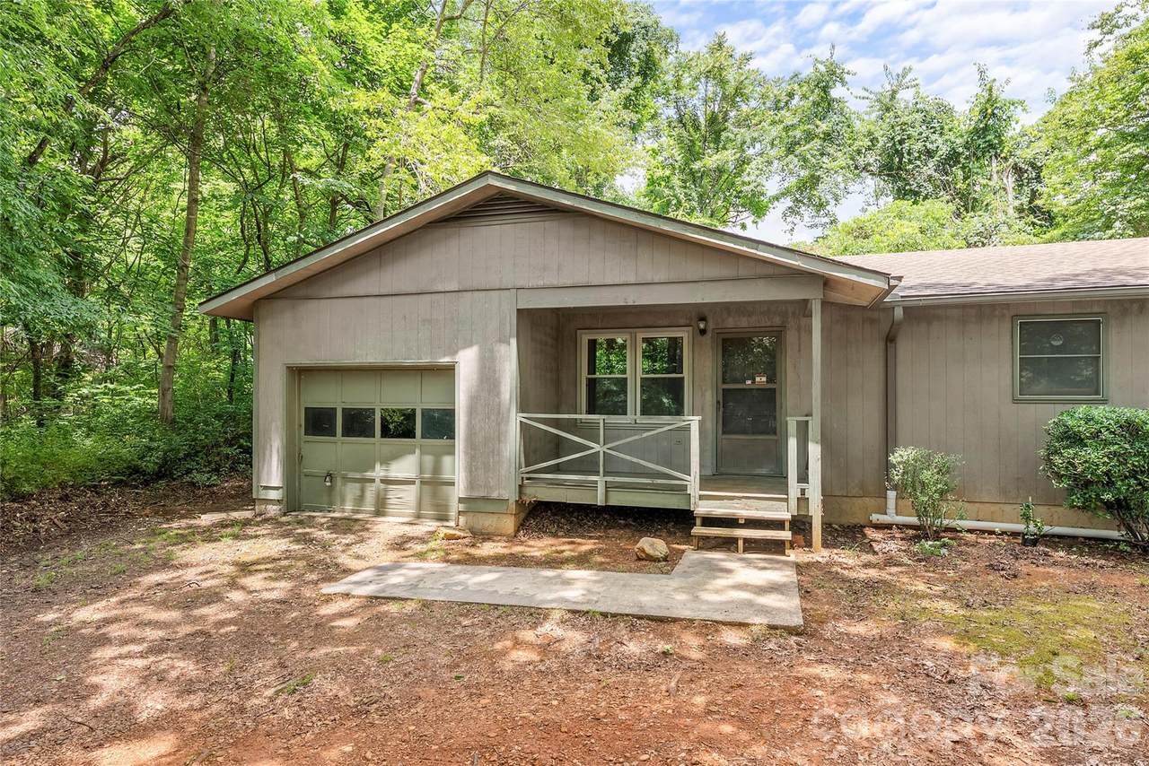 100 Stonewall Avenue - Photo 1