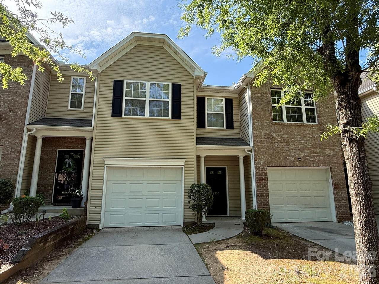 2152 Whispering Way - Photo 1
