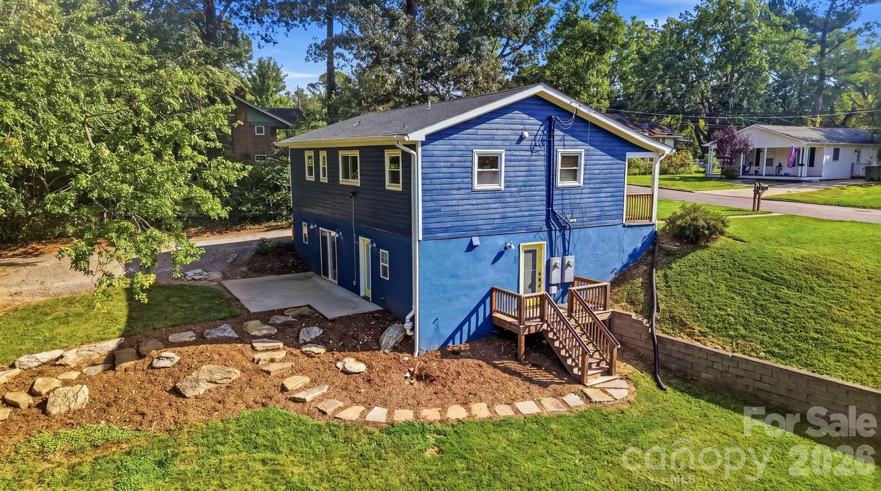 77 Trotter Place - Photo 1