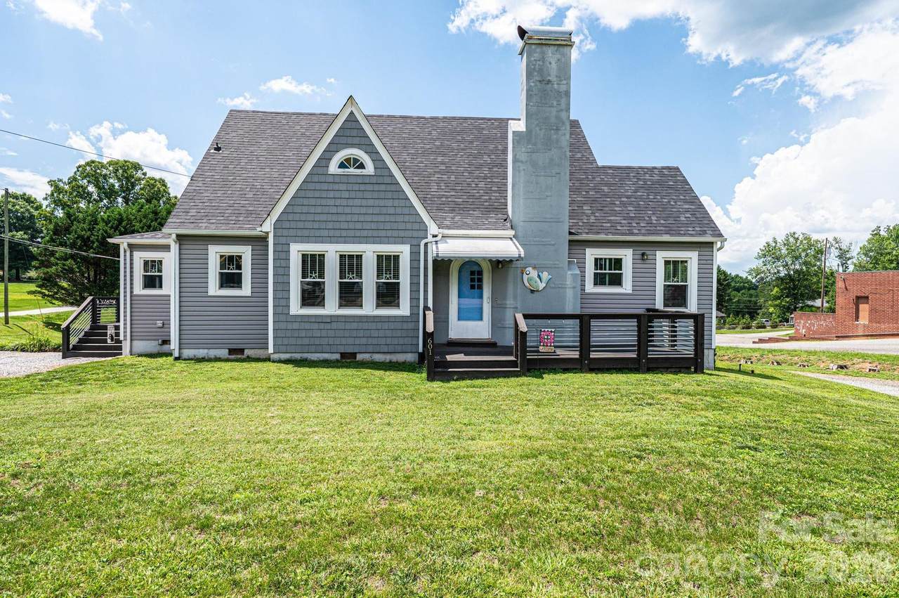 601 Malcolm Boulevard - Photo 1