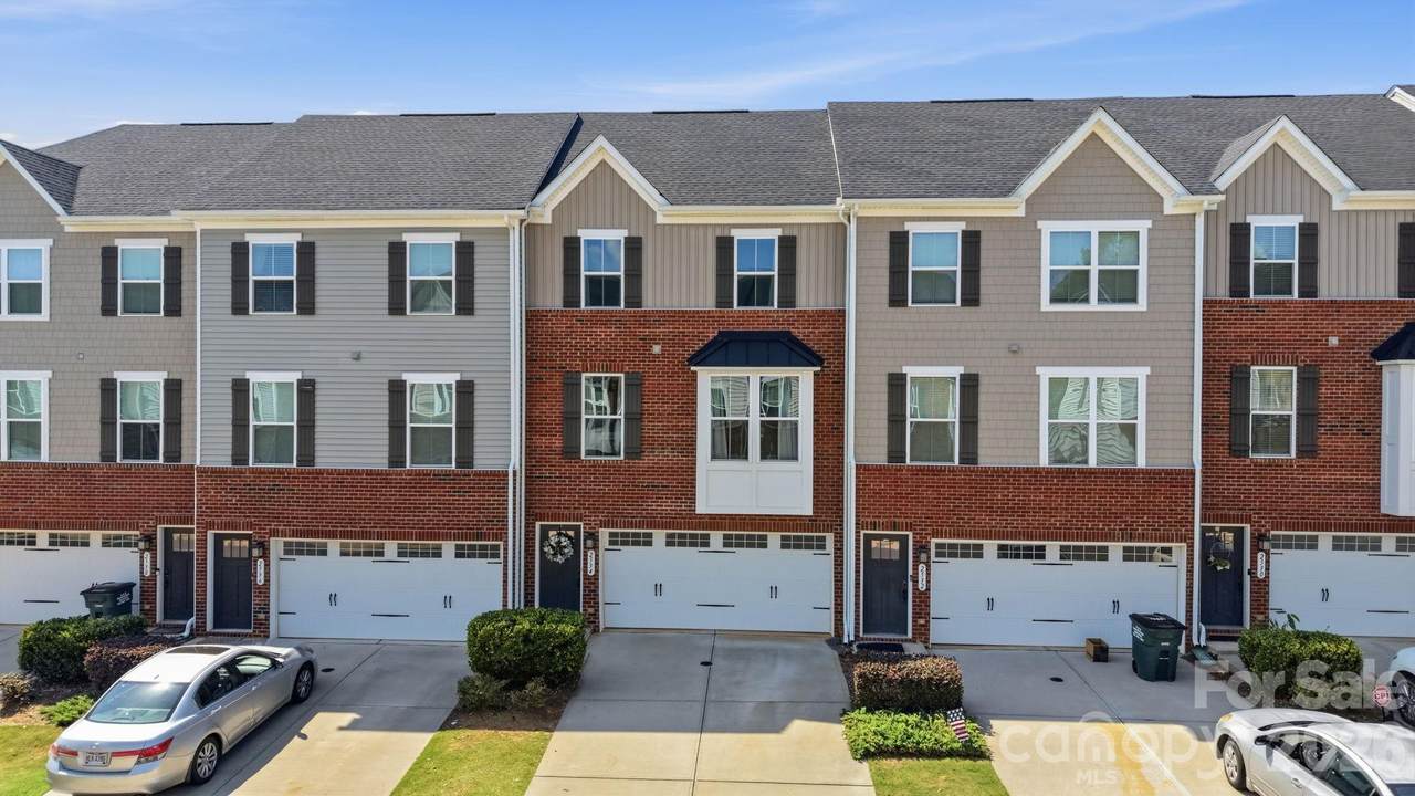 2534 Grantham Place Drive - Photo 1