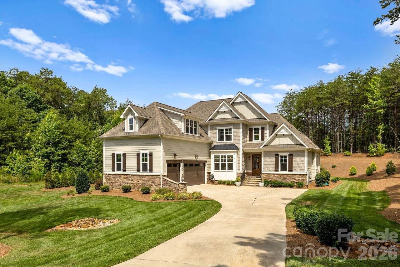 3207 James Plantation Drive - Photo 1