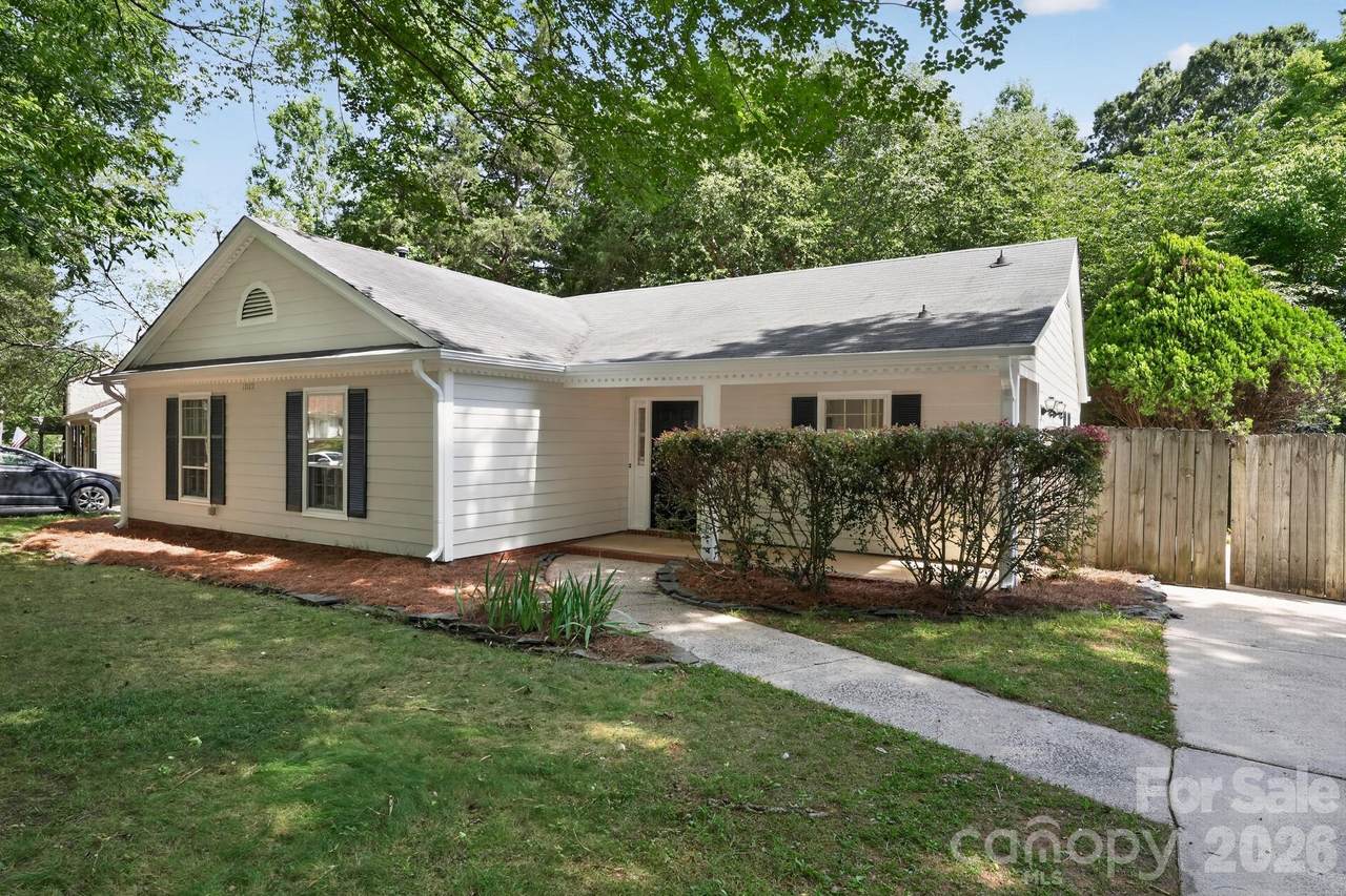7812 Surreywood Place - Photo 1
