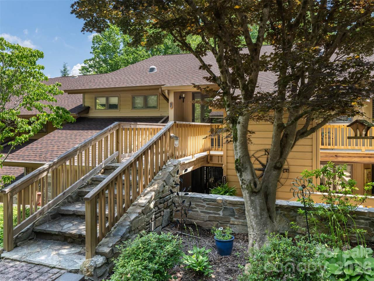 112 Live Oak Lane - Photo 1