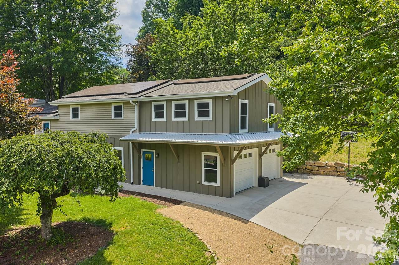 1574 Cashiers Valley Road - Photo 1