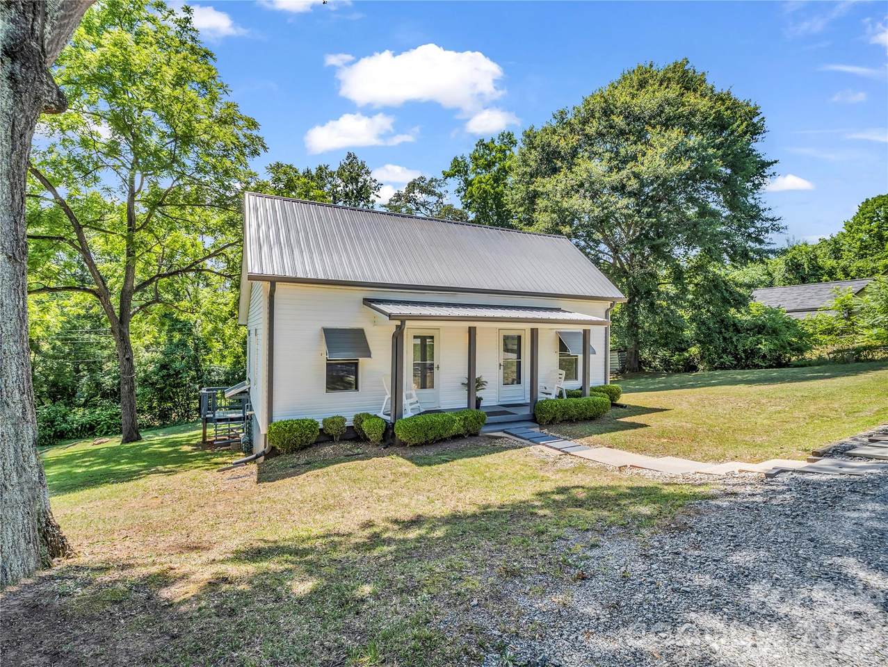 193 Middle Street - Photo 1