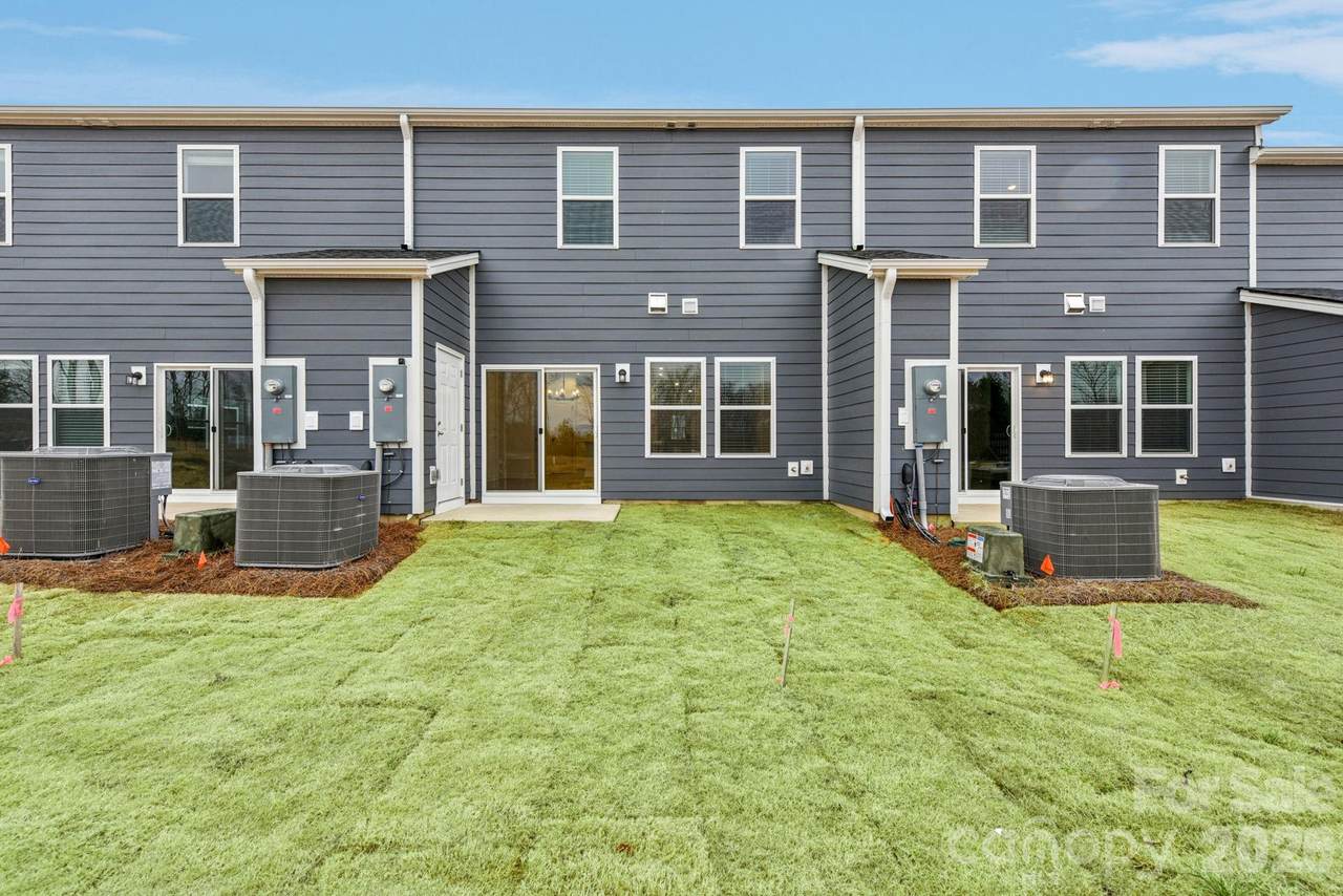 460 Markridge Loop - Photo 1