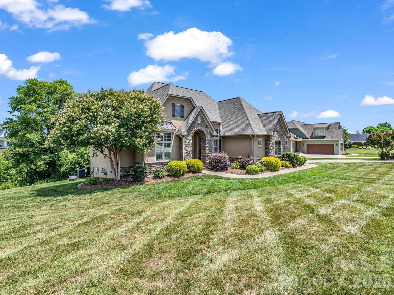 113 Deer Brook Drive - Photo 1