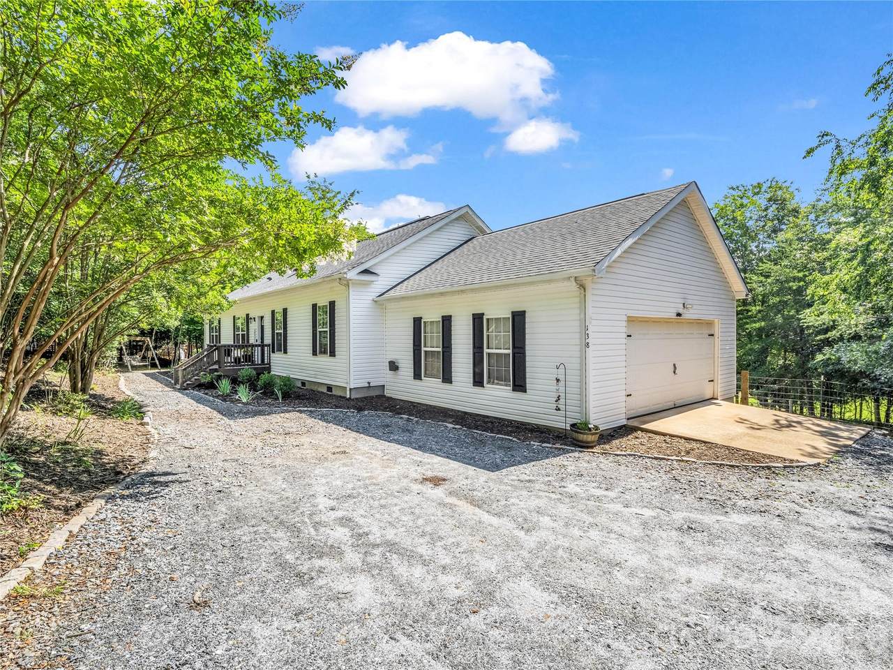 138 Elliott Lane - Photo 1