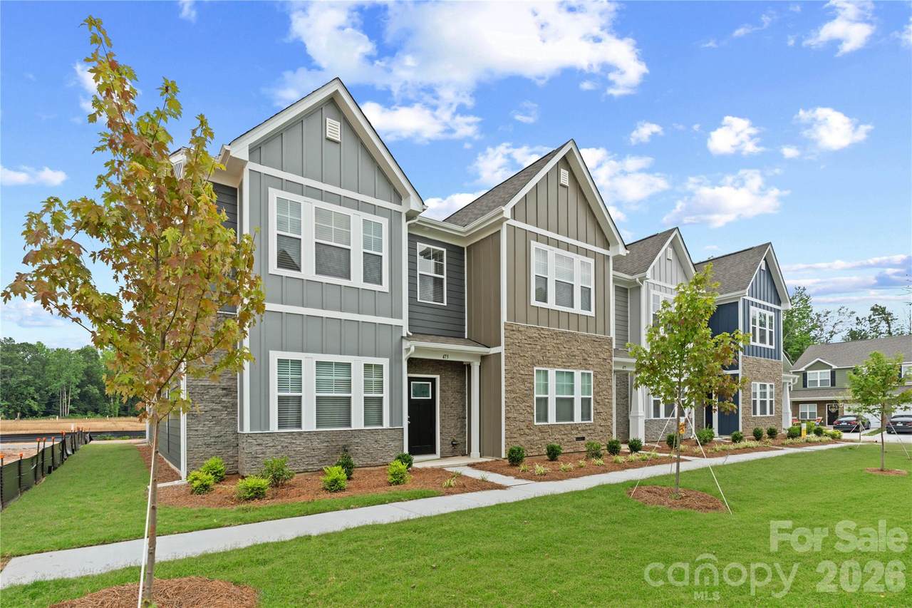 473 Etna Street - Photo 1
