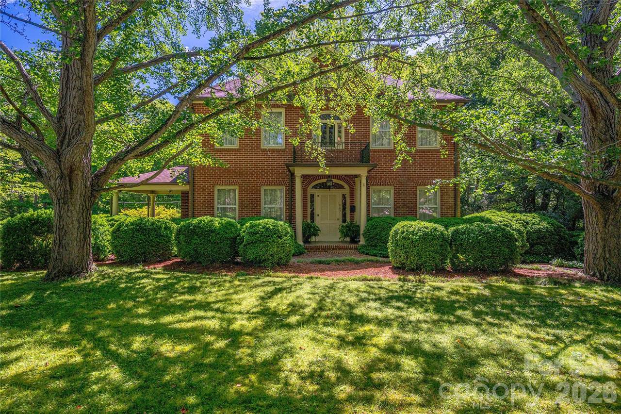805 Aspen Street - Photo 1