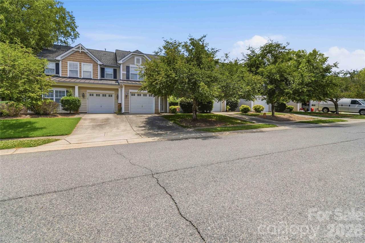 742 Winding Way - Photo 1