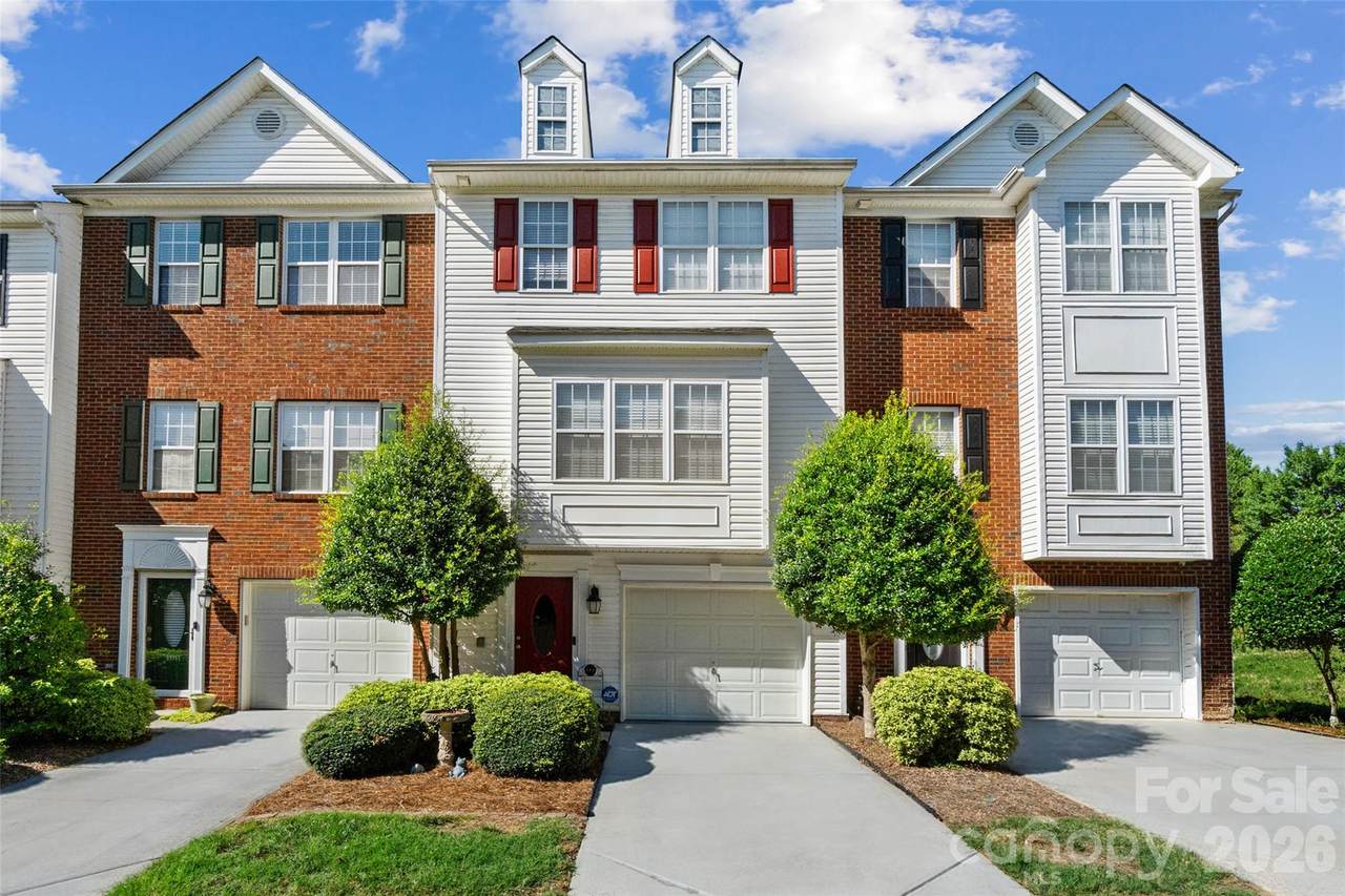 104 Rock Ridge Lane - Photo 1