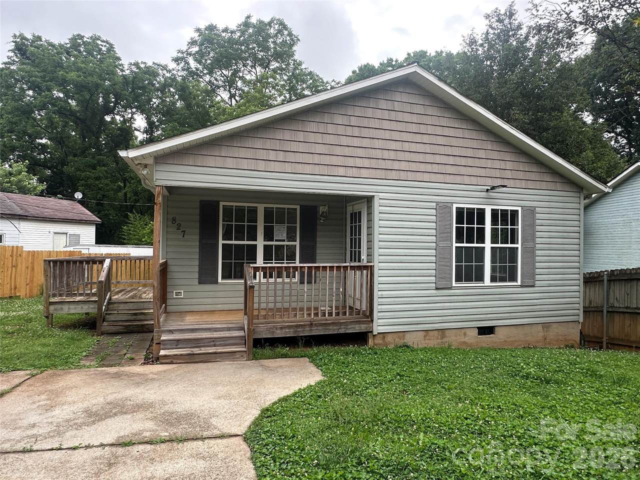 827 9th Street - Photo 1