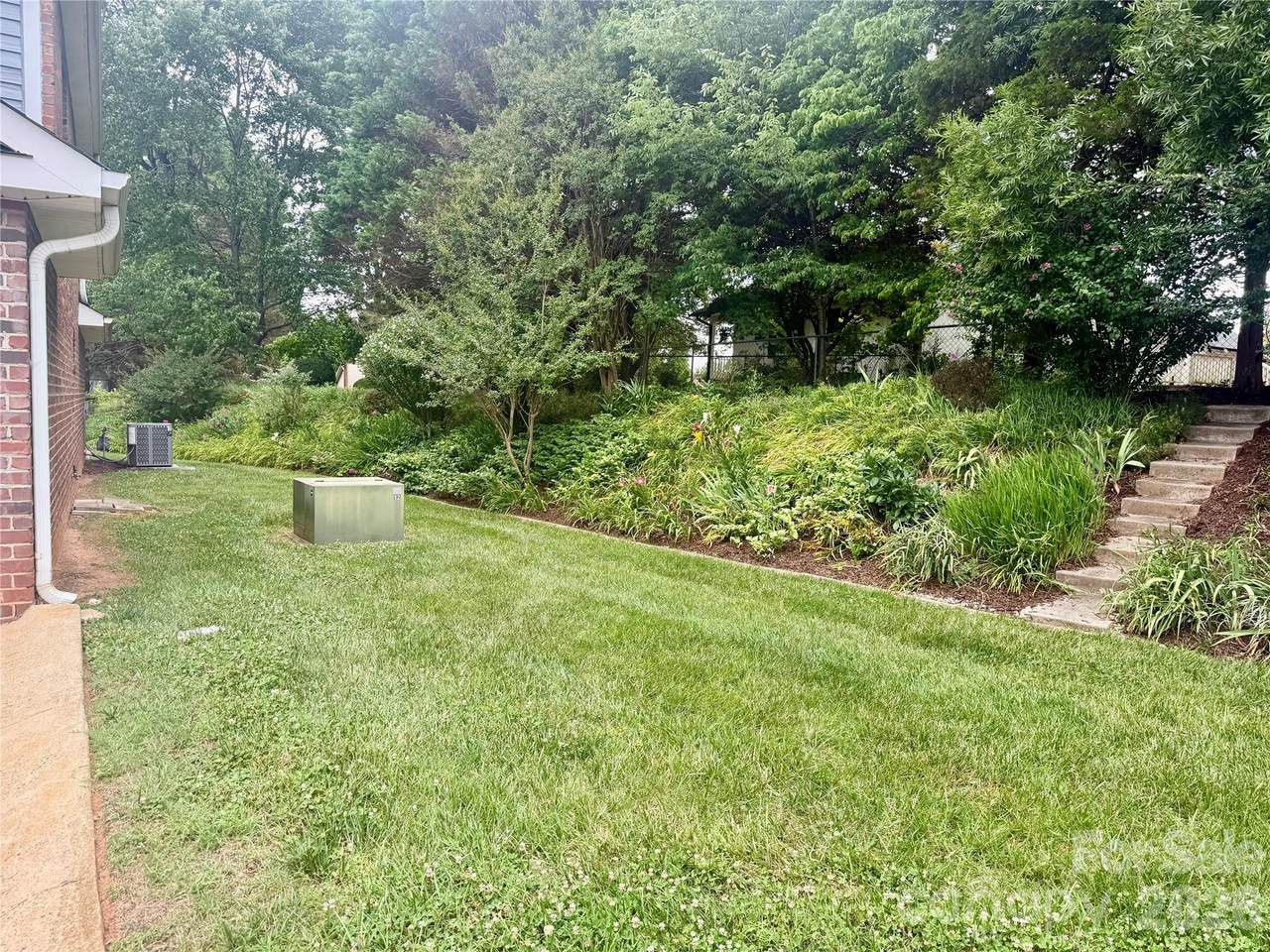 https://bt-photos.global.ssl.fastly.net/cmls/1280_boomver_1_4395451-1.jpg