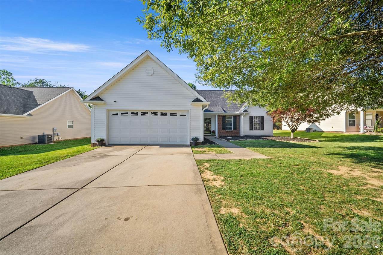 2613 Parkwest Drive - Photo 1
