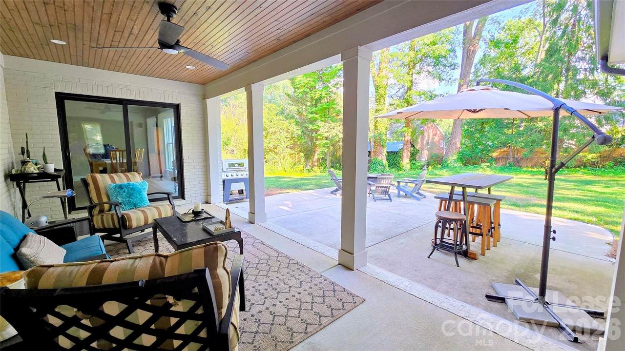 152 Vernon Drive - Photo 1