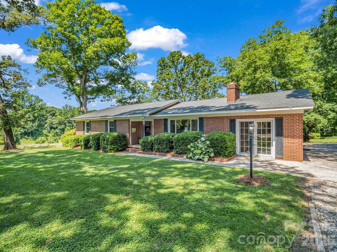 184 Edwards Street - Photo 1