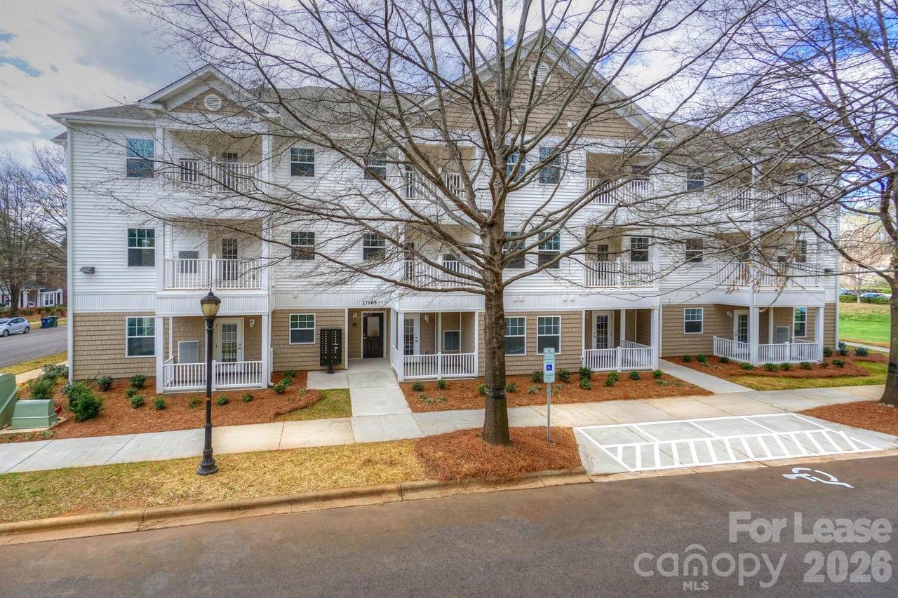 17905 Delmas Drive - Photo 1