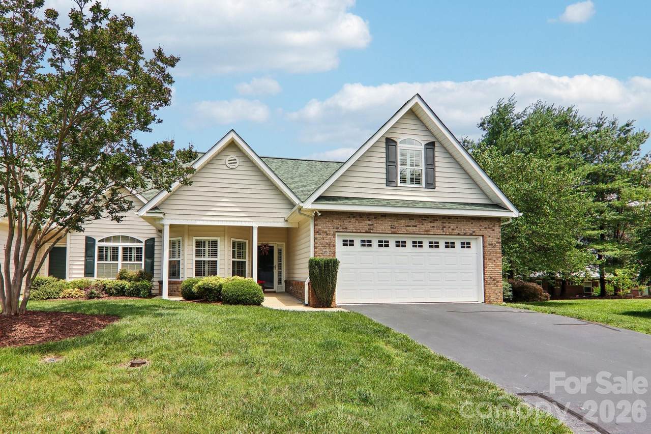 54 Victoria Park Drive - Photo 1