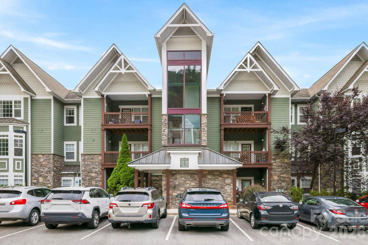 1000 Olde Eastwood Village Boulevard - Photo 1
