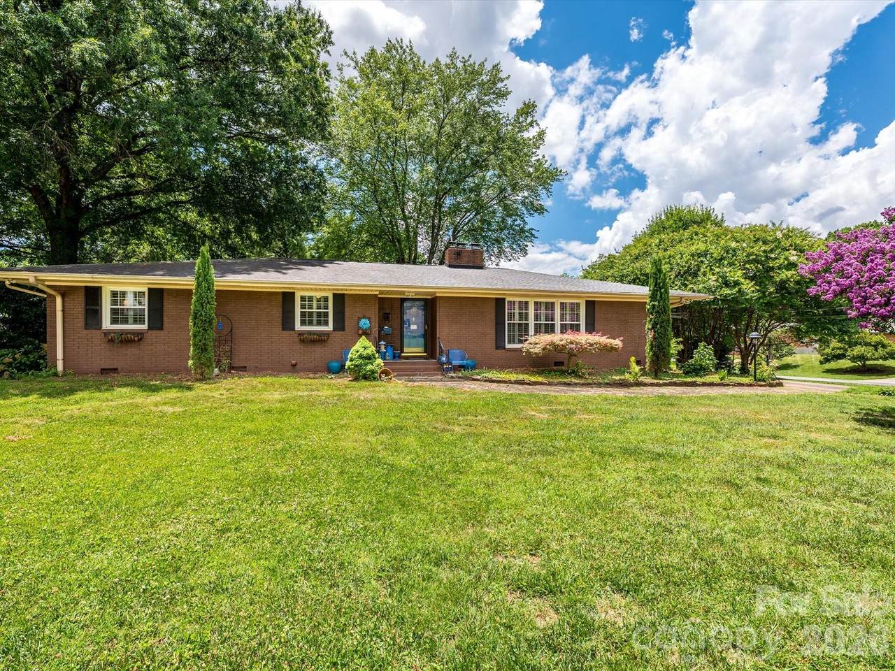 1300 Bevis Drive - Photo 1